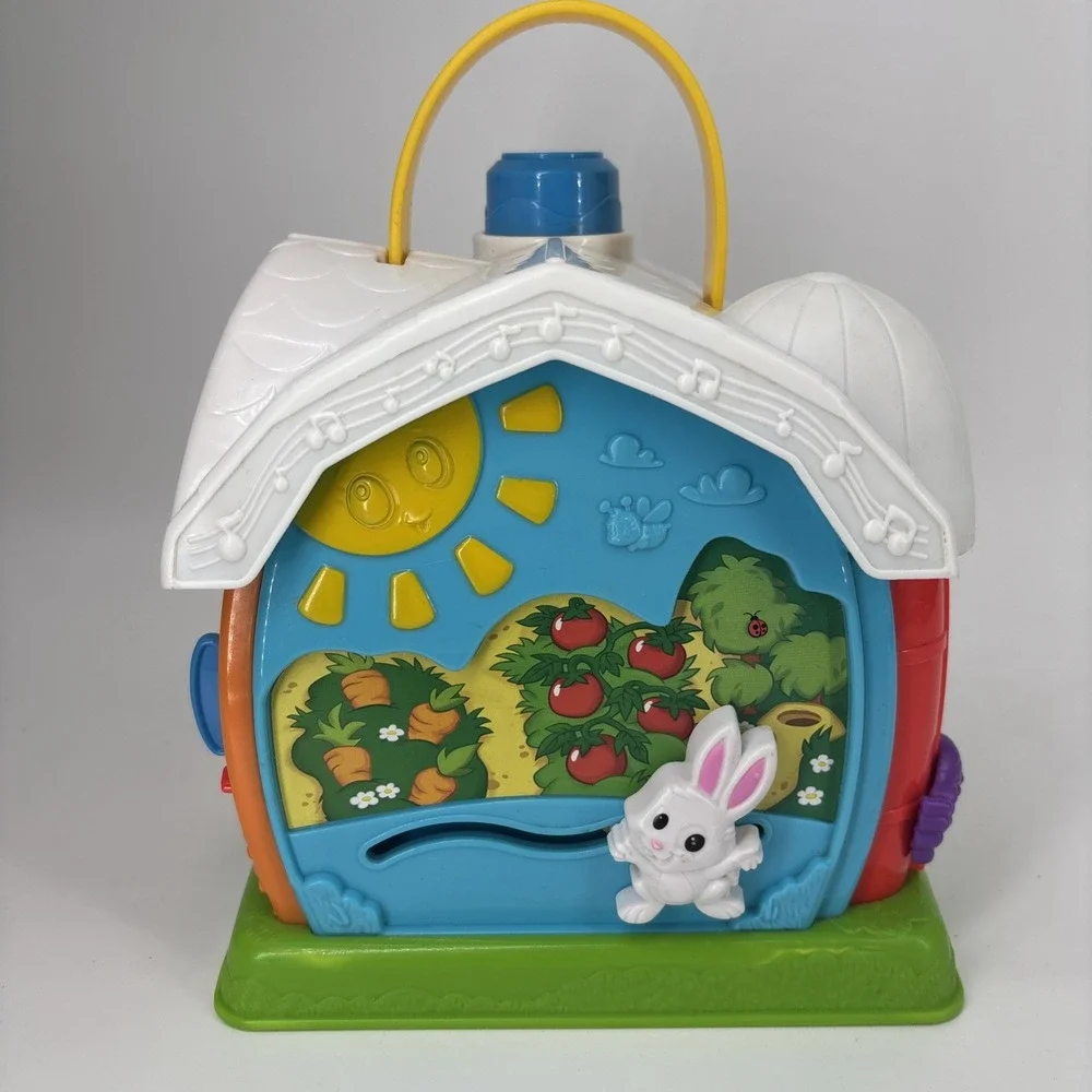 LeapFrog Sing & Play Animal Farm House Barn Lights Sounds Activity Buttons VIDEO